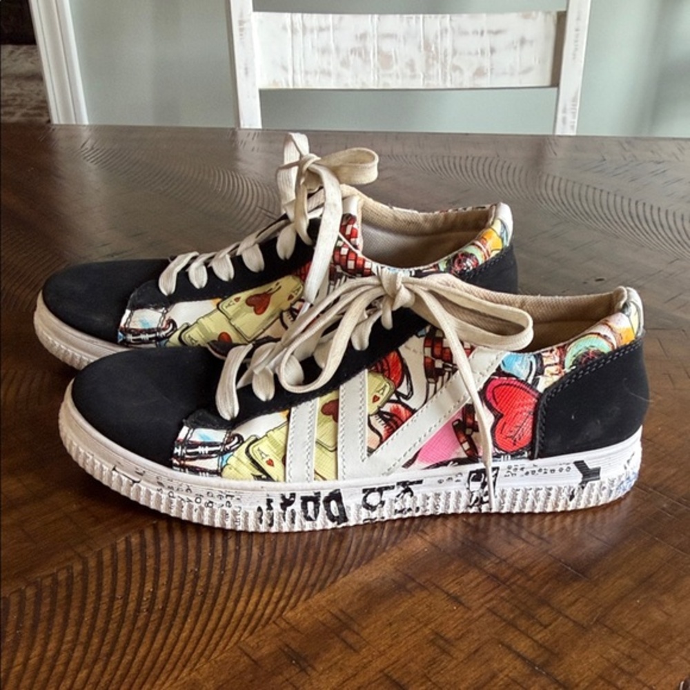 Black and Multicolor Women's Graphic Sneakers